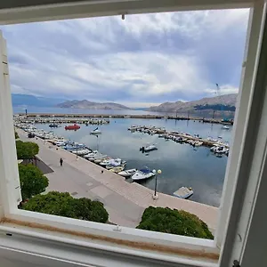 Portside Apartment Baška